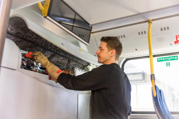 Work as an EV technicianat SHIFT all over the nordics